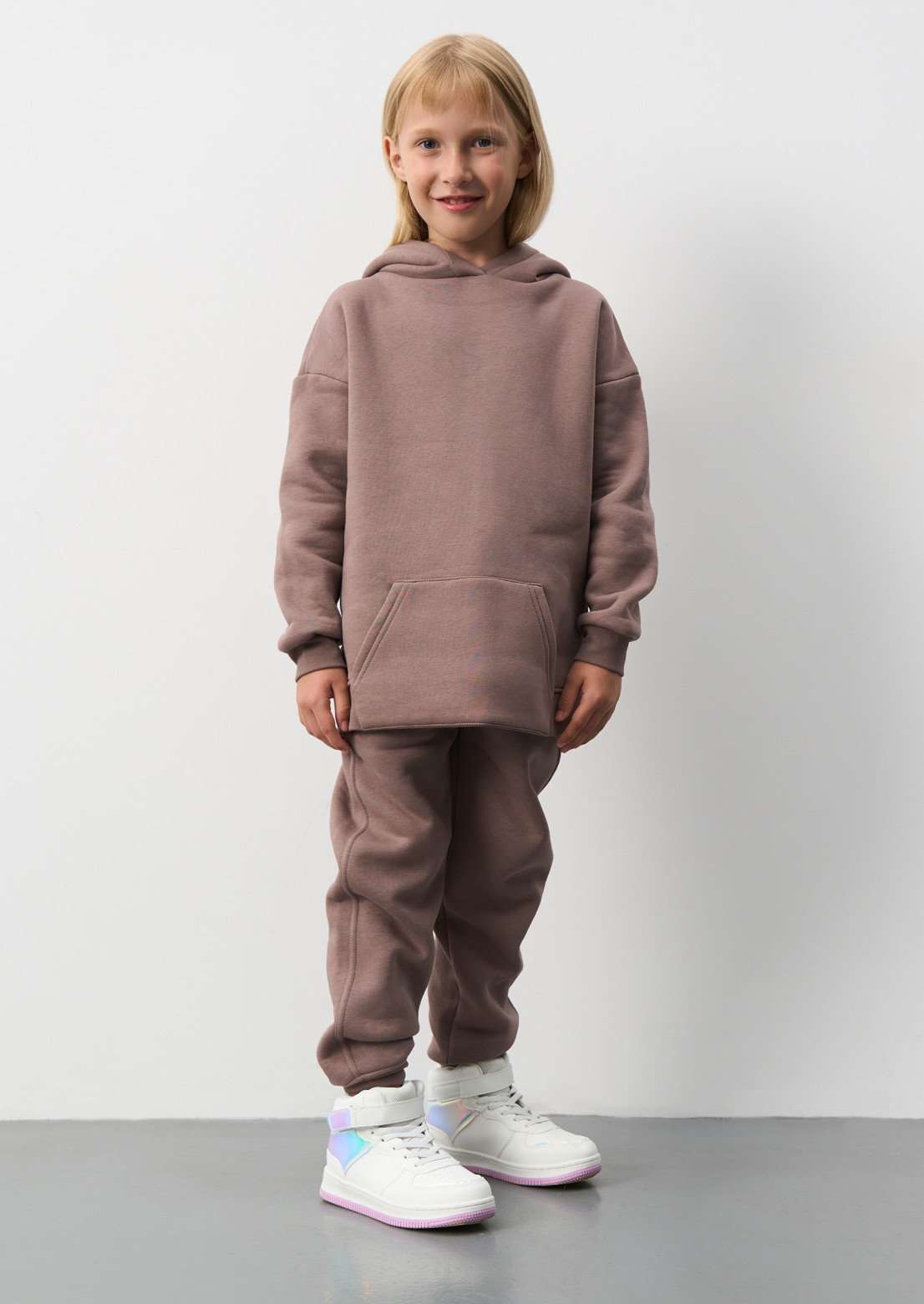 Deep taupe color kids three-thread insulated hoodie